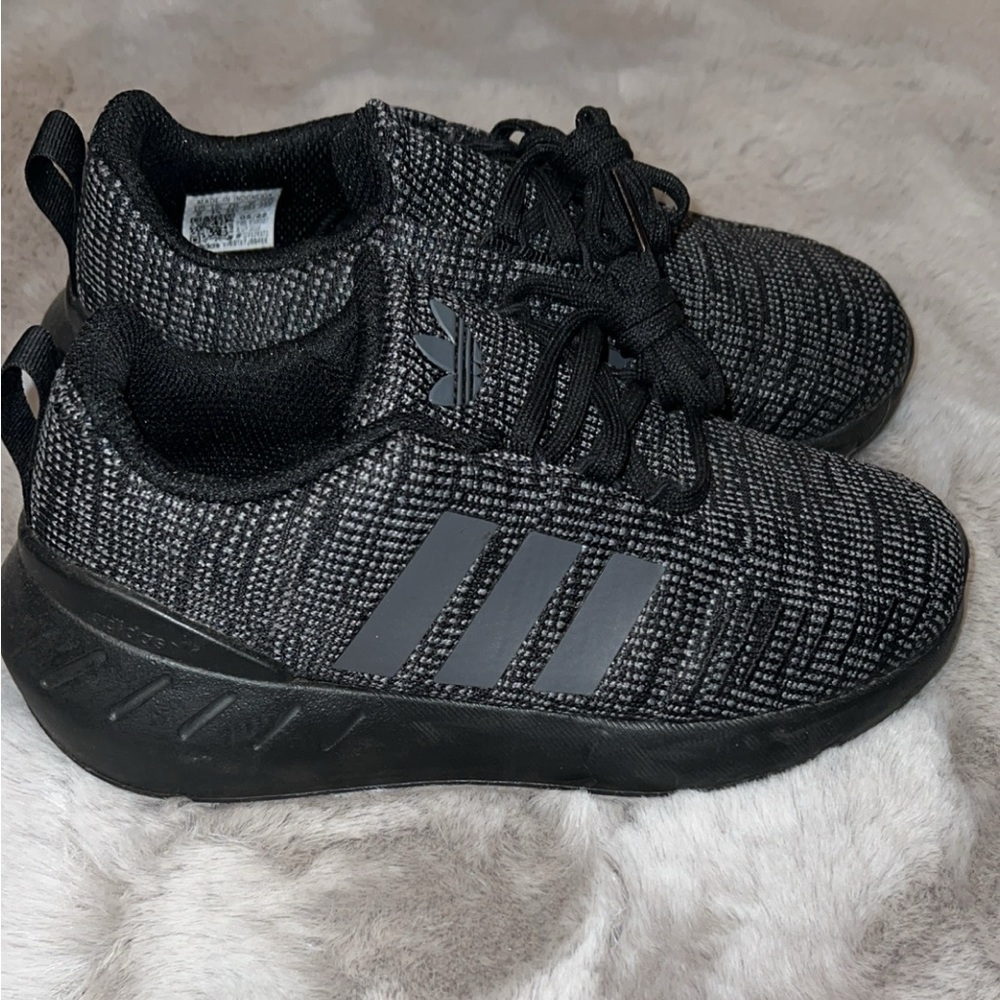 Adidas Preschool Shoes size 2youth